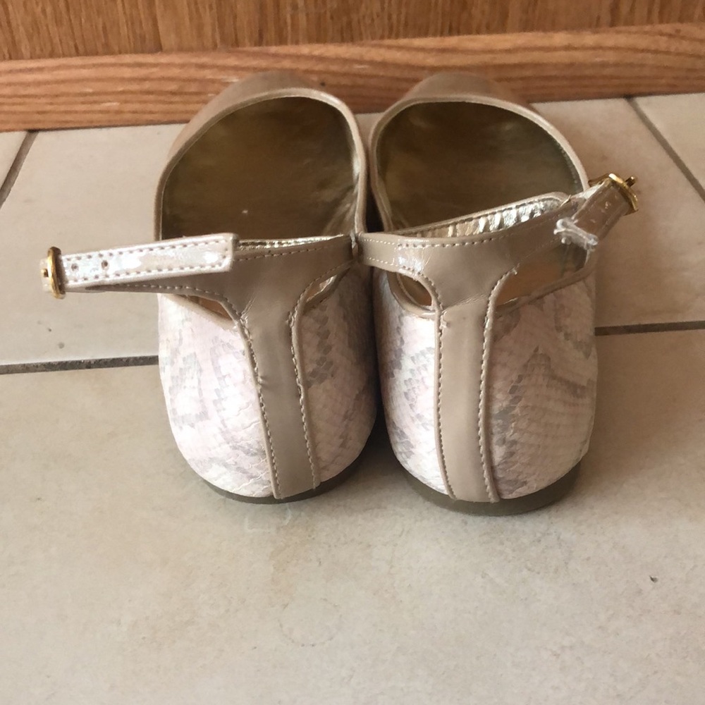 NWOT Madden tan flats - Picture 5 of 9
